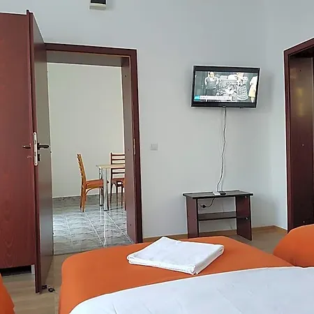 Yasmine Hotel