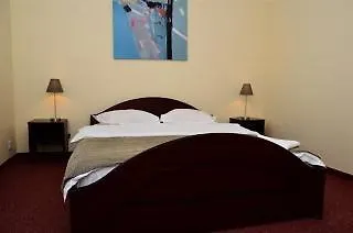 Yasmine Hotel 3*