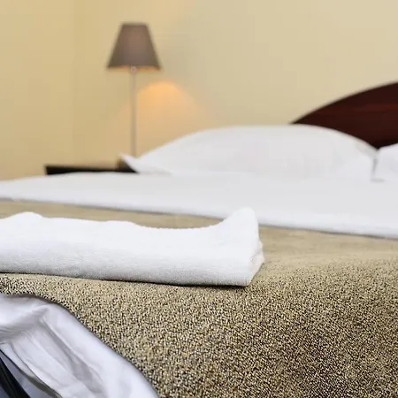 Yasmine Hotel 3*