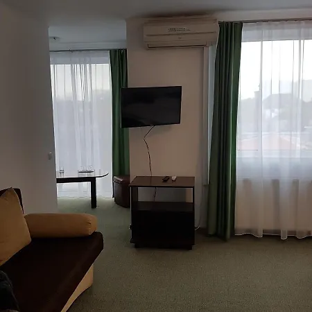 Yasmine Hotel